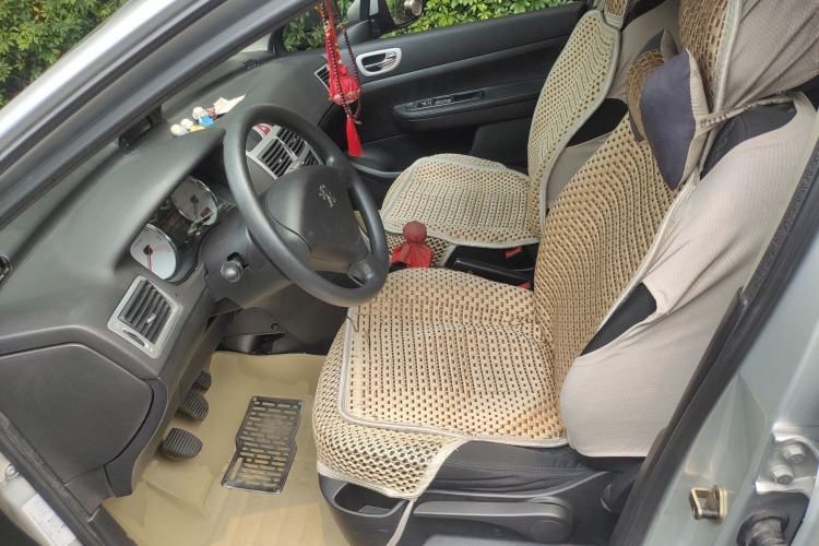 Used Peugeot 307 2013 Hatchback 1.6L Manual Comfort Edition Left Front Seat