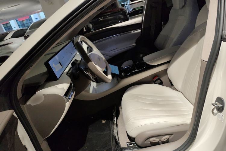 Used IM L7 2022 Dynamic Model
