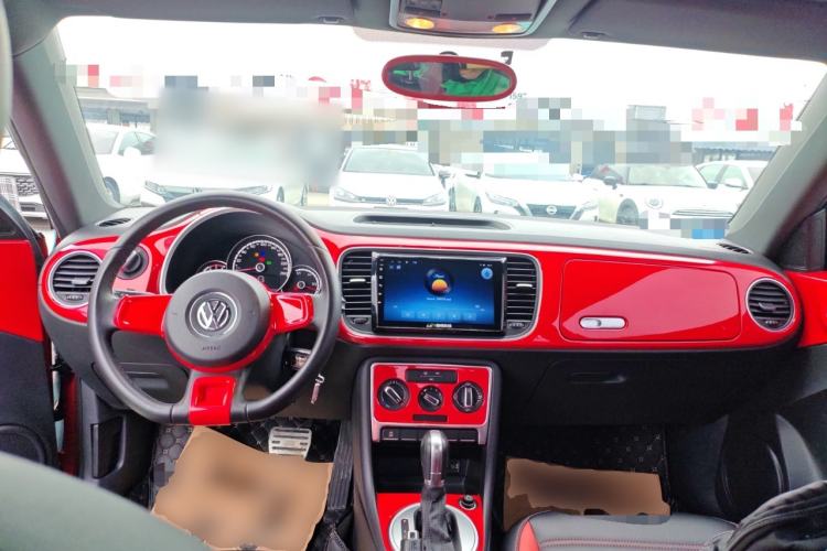 Used Volkswagen Beetle 2015 180TSI model
