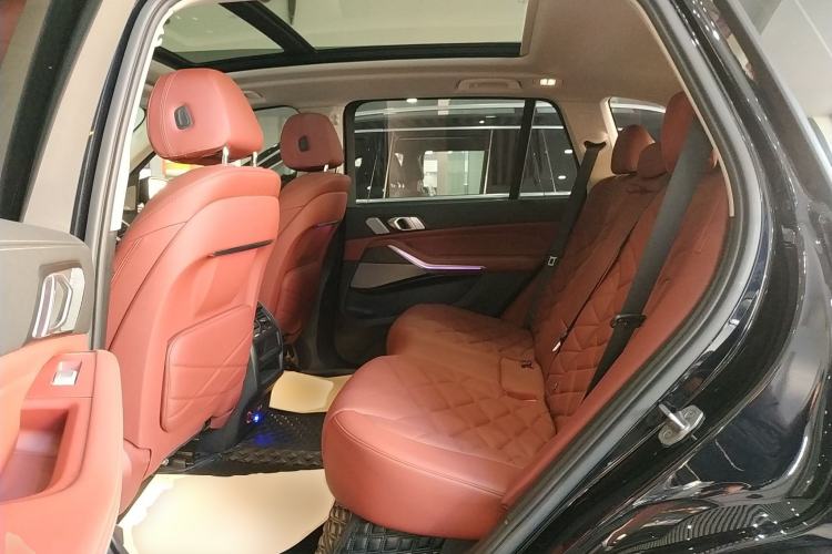 Used BMW X5 2022 Restyled xDrive 30Li Luxury Version M Sport Package
