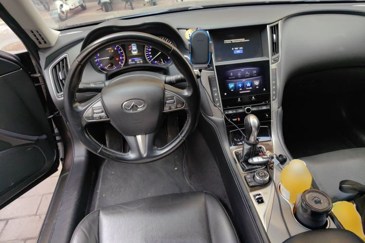 Used Infiniti Q50 2014 3.7L Luxury Edition Steering Wheel