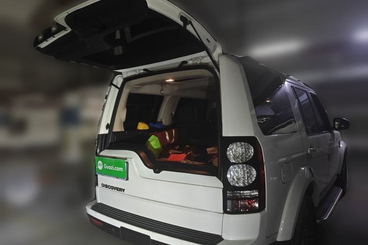 Used Land Rover Discovery 2016 3.0 SC Obsidian Black Heritage Edition HSE Trunk