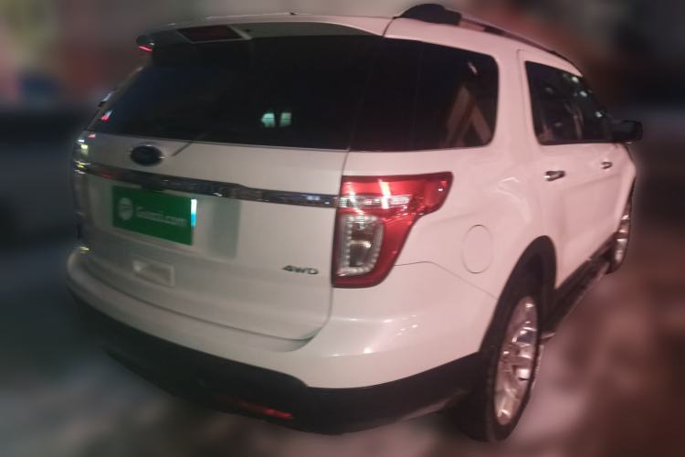 Used Ford Explorer 2013 3.5L Deluxe Model
