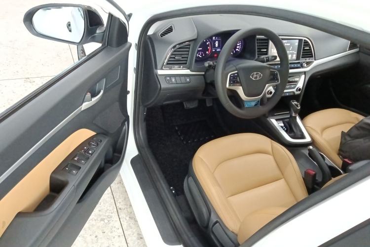 Used Hyundai Elantra (6th Generation / Lingdong) 2016 1.6L Automatic ZhiXuan · Youth Edition
