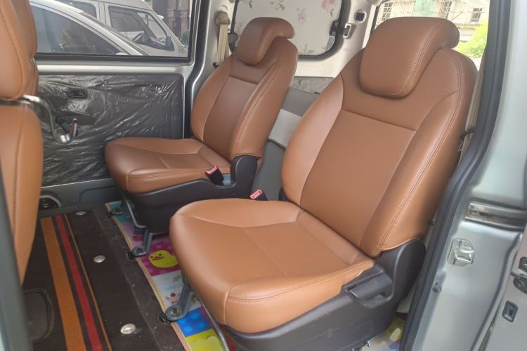 Used Wuling Hongguang V 2019 1.5L Enjoyment Version China VI LAR