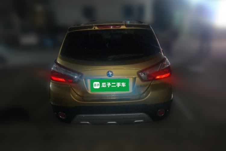 Used Venucia R50X 2013 1.6L Automatic Model