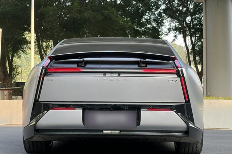 Used XPeng P7 2025 Model—750 All-Wheel-Drive Pengyi Ultra Exterior 2