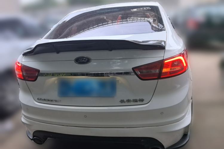 Used Ford Escort 2015 1.5L Manual Fashion Edition