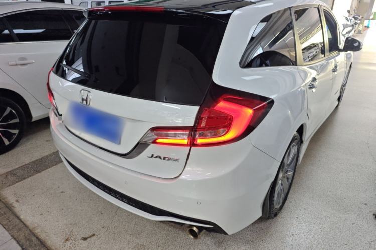 Used Honda Jade 2017 1.8L automatic Comfort version 5 seats Rear Right 45 Deg