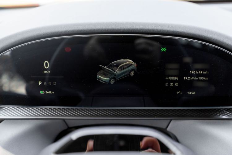 Used Zeekr 7X 2025 100 kWh Long-Range Rear-Wheel Drive with Intelligent Driving Features
