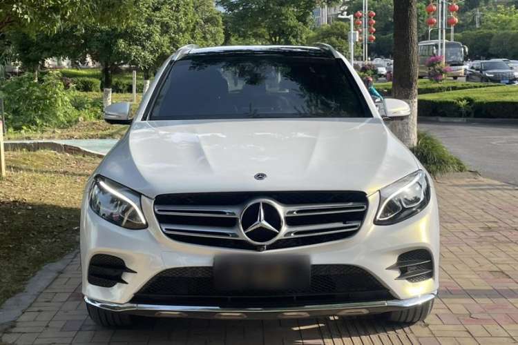 Used Mercedes-Benz GLC 2018 GLC 260 4MATIC Luxury Model
