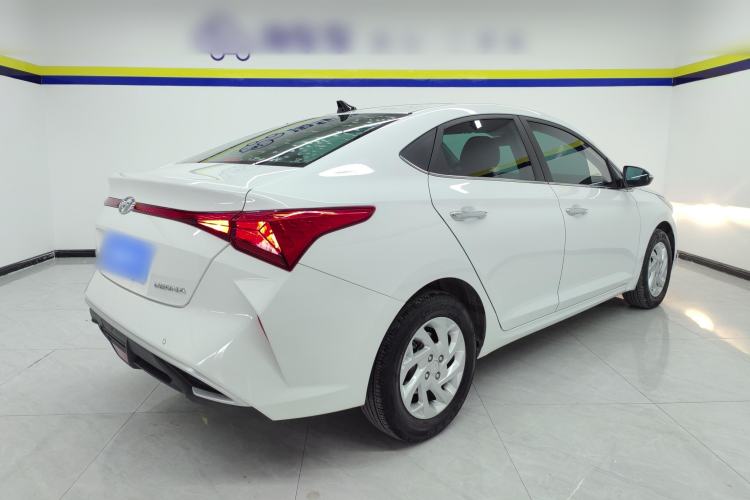 Used Hyundai Verna (new generation) 2020 1.4L CVT GLS Cool Edition Rear Right 45 Deg