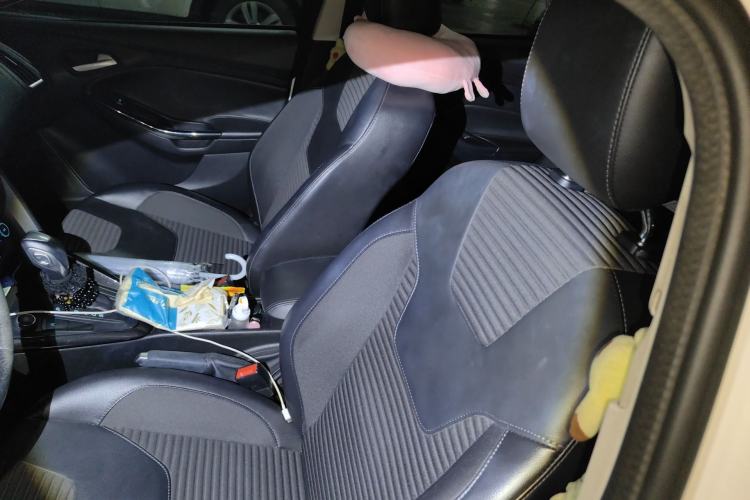 Used Ford Focus 2017 Sedan EcoBoost 125 Automatic Supreme Style SmartDrive Edition Left Front Seat