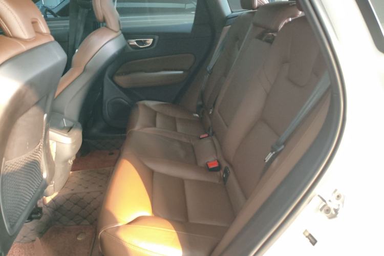 Used Volvo XC60 2022 B5 4x4 Smart Luxury Edition