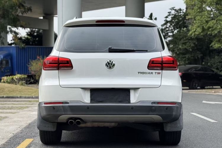 Used Volkswagen Tiguan 2015 1.8TSI Automatic Two-Wheel Drive Luxury Model Exterior 6