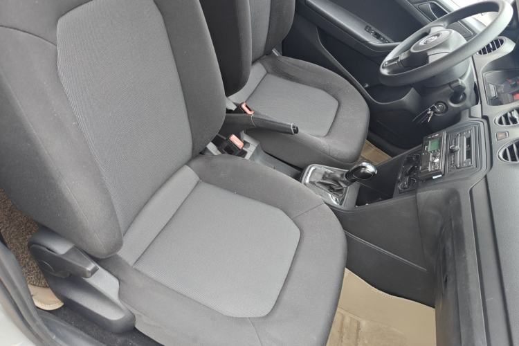 Used Volkswagen Jetta 2013 1.6L Automatic Fashion Model