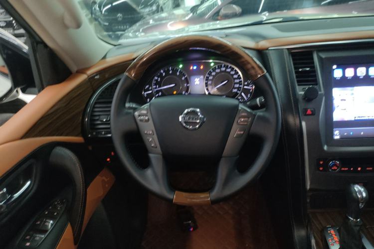 Used Nissan Patrol 2018 Y62 4.0 XE Middle East Steering Wheel