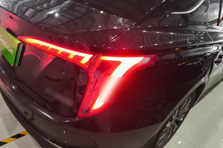 Used Hongqi E-QM5 2022 431 km Charge & Enjoy Edition Right Rear Taillight