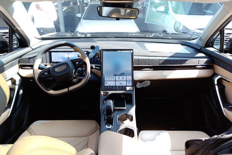 Used Geely Auto FX11 2024 1.5TD DCT Prestige Edition Center Console