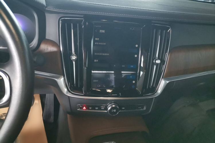 Used Volvo S90 2022 B5 Zhiyuan Luxury Edition