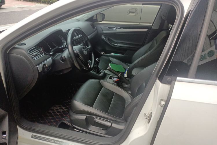 Used Volkswagen Sagitar 2017 1.6L Manual Comfort Model