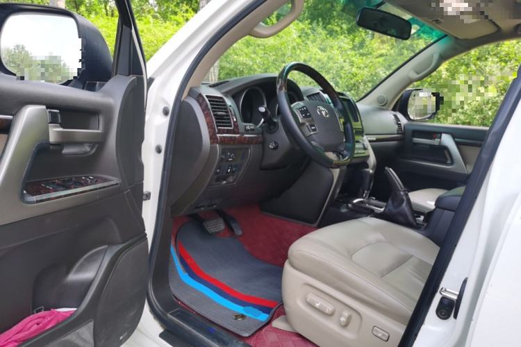 Used Toyota Land Cruiser 2010 4.7L Automatic VX
