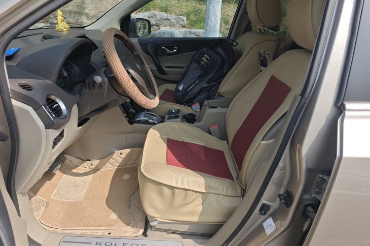 Used Renault Koleos 2012 2.5L Two-Wheel Drive Comfort Edition with Navigation Left Front Seat