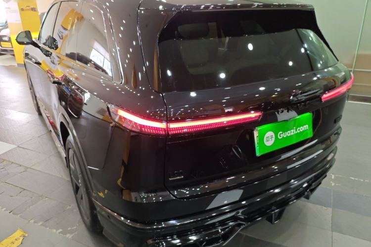 Used ONVO Luxeed L90 2025 Model—Max Six-Seater Version
