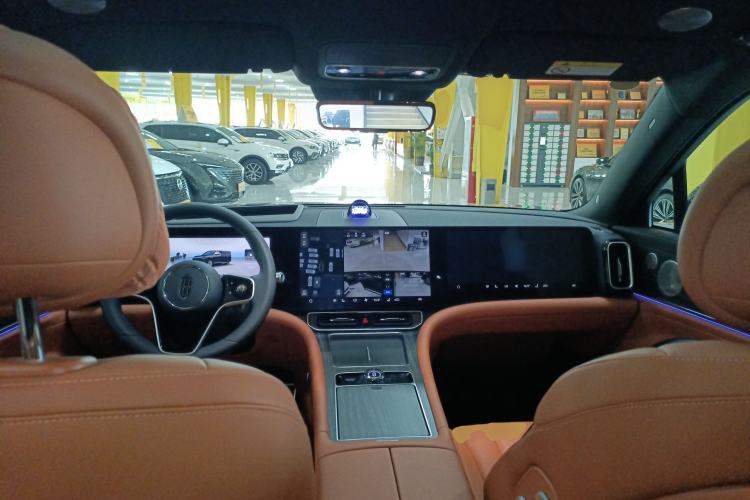 Used Hima AITO M9 2025 Extended-Range Max Version 52 kWh 6-Seater Edition Center Console