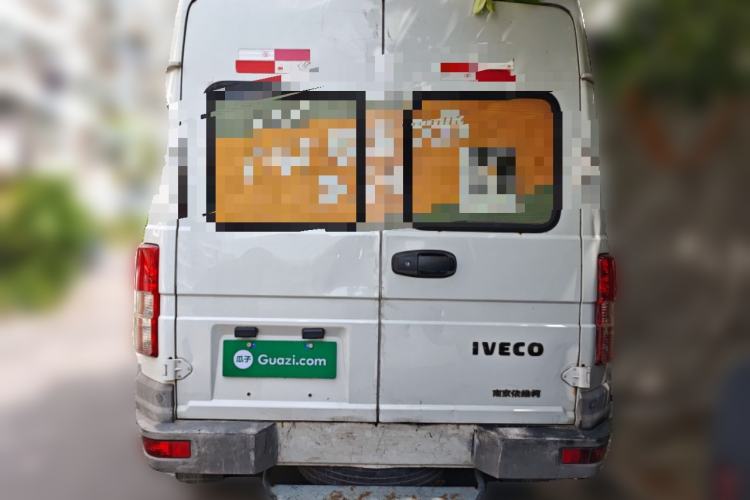 Used Iveco Daily 2020 2.5T A35 Passenger Van Single-Tire Mid-Roof Design 5-9 Seats China V Emission Standard Rear