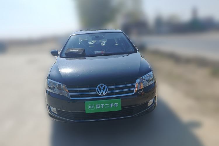 Used Volkswagen Lavida 2013 1.4 TSI Manual Luxury Edition Front