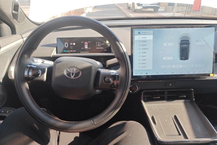 Used Toyota BZ 3X 2025 610 Max Steering Wheel