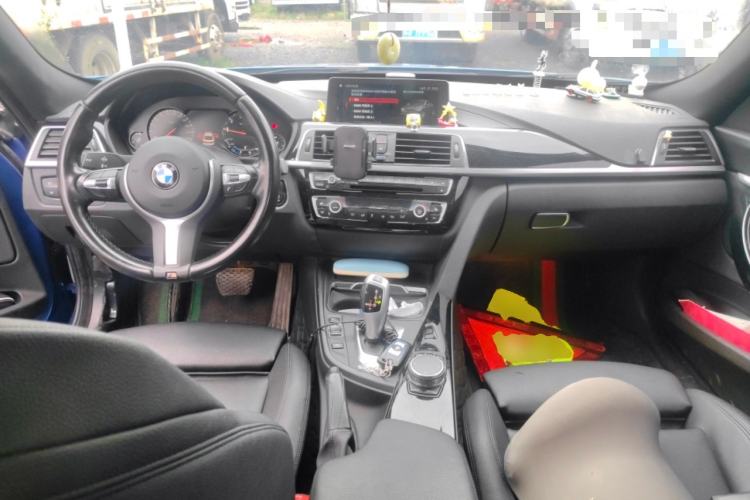 Used BMW 3 Series GT 2019 320i M Sport Package Center Console