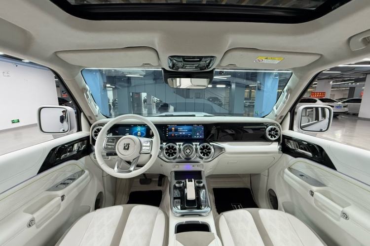 Used Cyberspace Tank 300 2021 2.0T Cyber Tank Interior 1