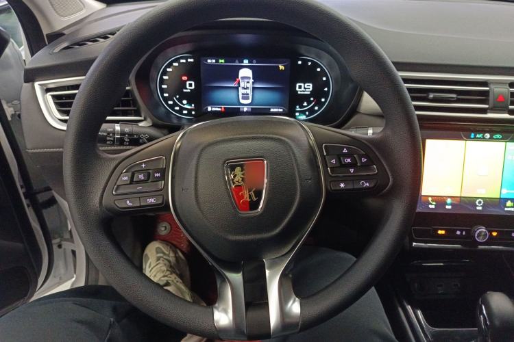 Used Roewe i5 2020 1.5L Automatic 4G Connect Luxury Flagship Edition
