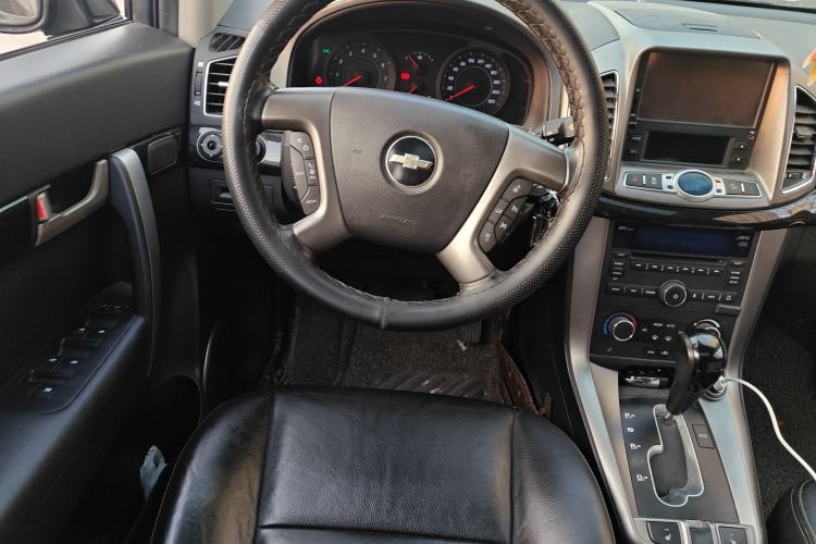 Used Chevrolet Captiva 2012 2.4L 4x4 Flagship Edition 7 Seats