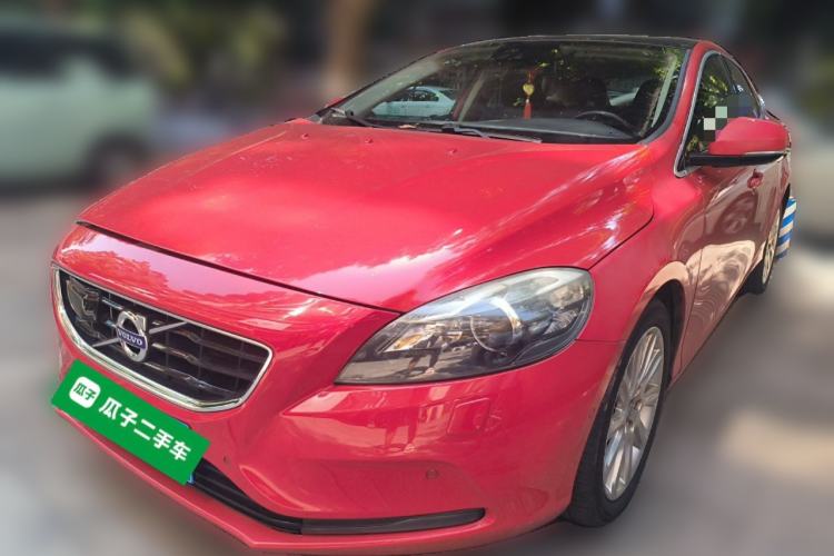 Used Volvo V40 2013 2.0T Zhiya Edition Guazi used car, China used car export, Used car for sale, Used cars, Cheapest cars for sale