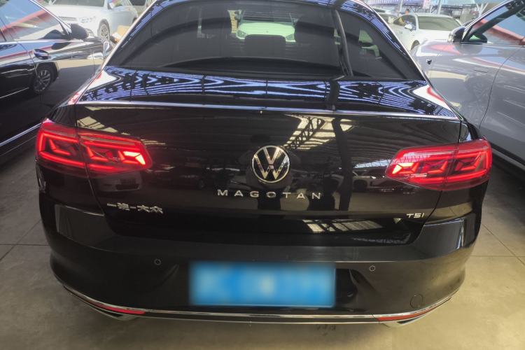 Used Volkswagen Magotan 2020 280TSI DSG Comfort Edition Rear