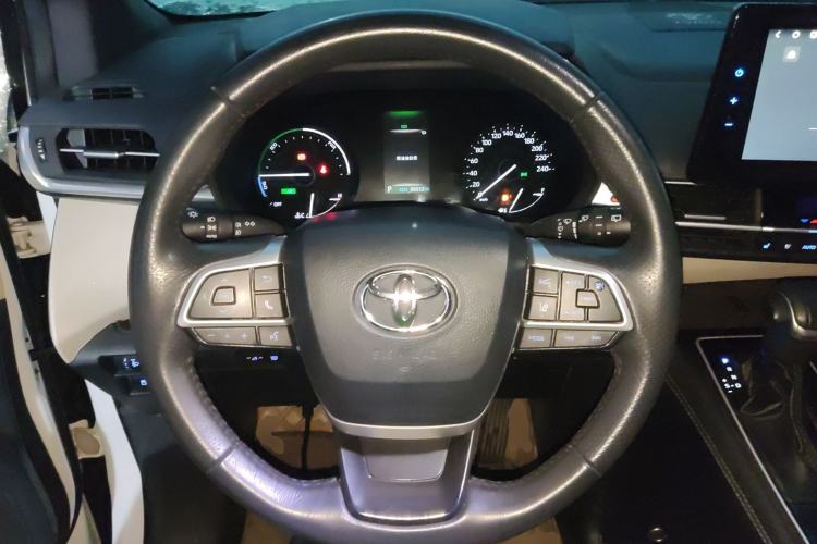 Used Toyota Sienna 2021 2.5L Hybrid Luxury Edition
