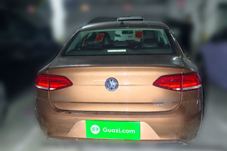 Used Volkswagen Lamando 2015 230TSI Manual Trend Edition
