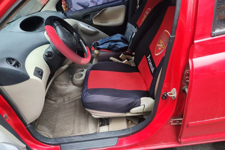 Used FAW Weizi 2004 1.3L Manual Deluxe Model
