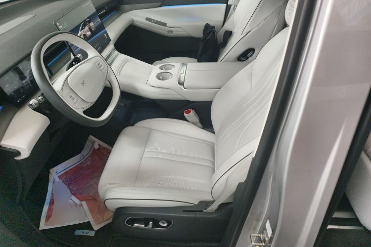 Used XPeng X9 2025 650 Long-Range Max Left Front Seat