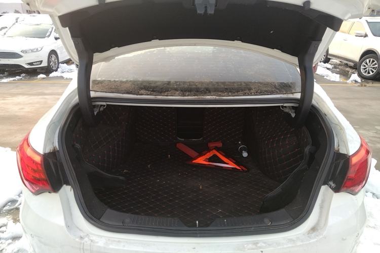 Used GAC Trumpchi GA6 2016 235T Manual Elite Edition Trunk