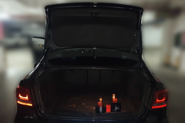 Used Volkswagen Magotan 2016 1.8TSI Luxury Comfort Model Trunk