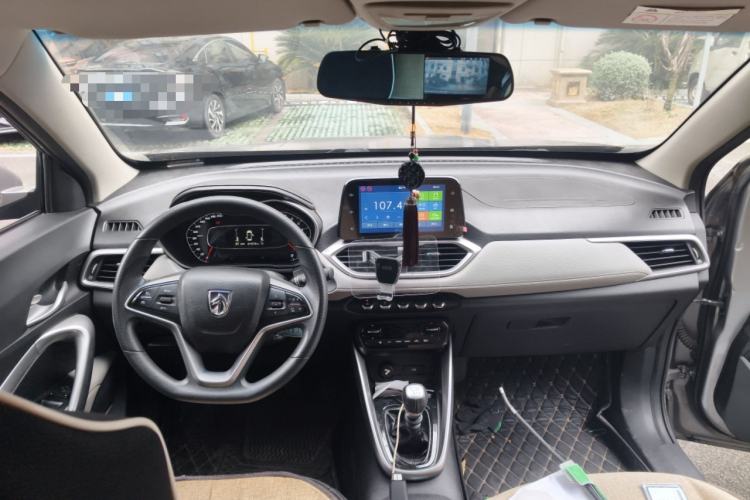 Used Baojun 510 2017 1.5L Manual Fashion Model