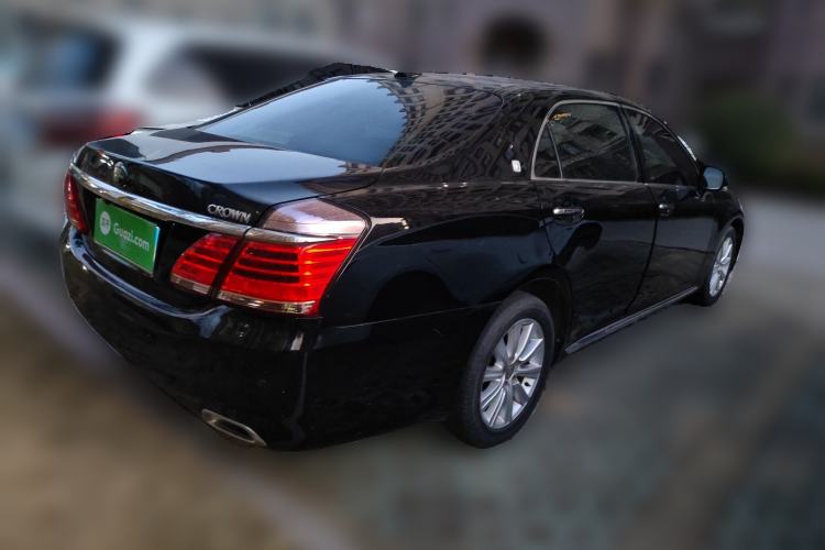 Used Toyota Crown 2012 2.5L Royal Leather Edition
