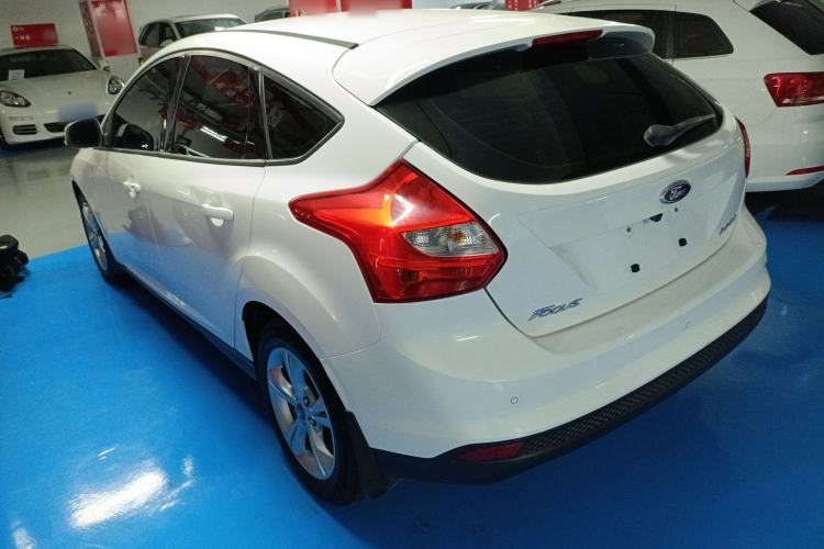 Used Ford Focus 2012 Hatchback 1.6L Manual Fashion Edition Exterior 2