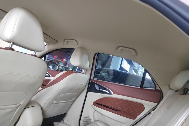 Used ORA Good Cat 2022 Morandi Edition 400km Standard Range Two-Week Young Enjoyment Version Lithium Iron Phosphate