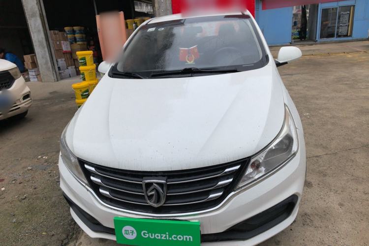 Used Baojun 310 2017 1.5L automatic comfort version
