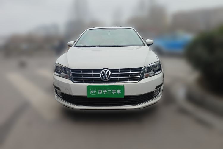 Used Volkswagen Gran Lavida 2014 1.6L Automatic Sport Edition
